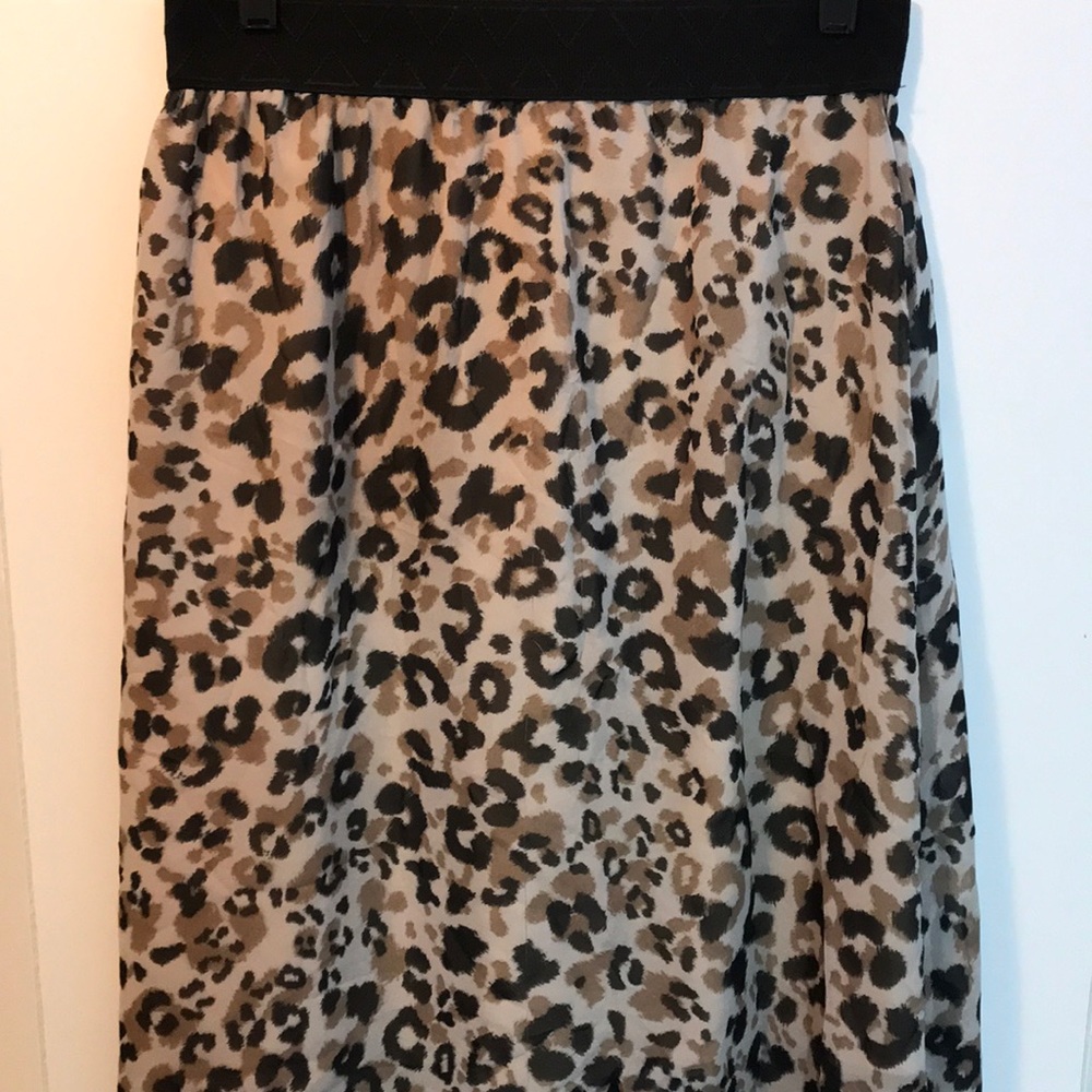 LuLaRoe Medium Lola Gently Used cheetah